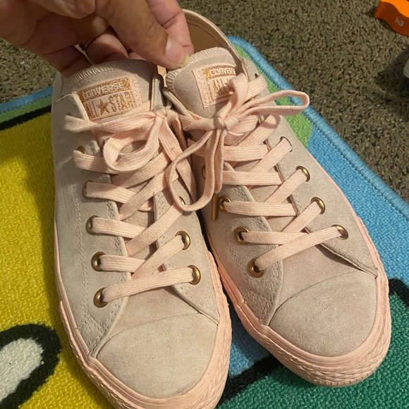 Blush pink suede converse - Picture 6 of 7